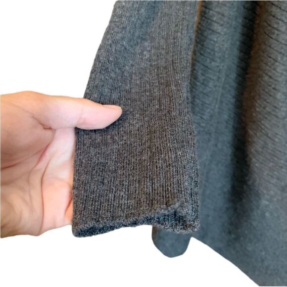 Lord & Taylor 100% merino wool grey cardigan - Picture 6 of 8